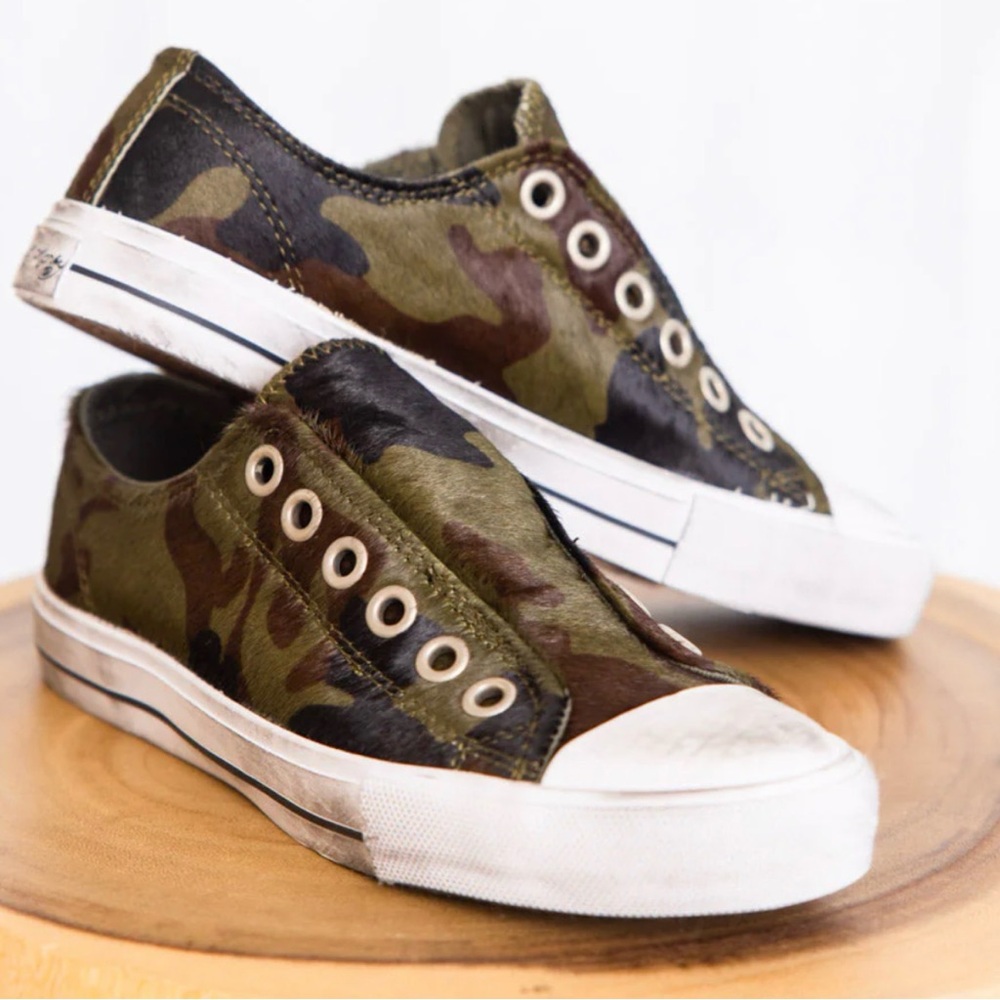 naughty monkey Camouflage Slip-Ons in Olive and Brown